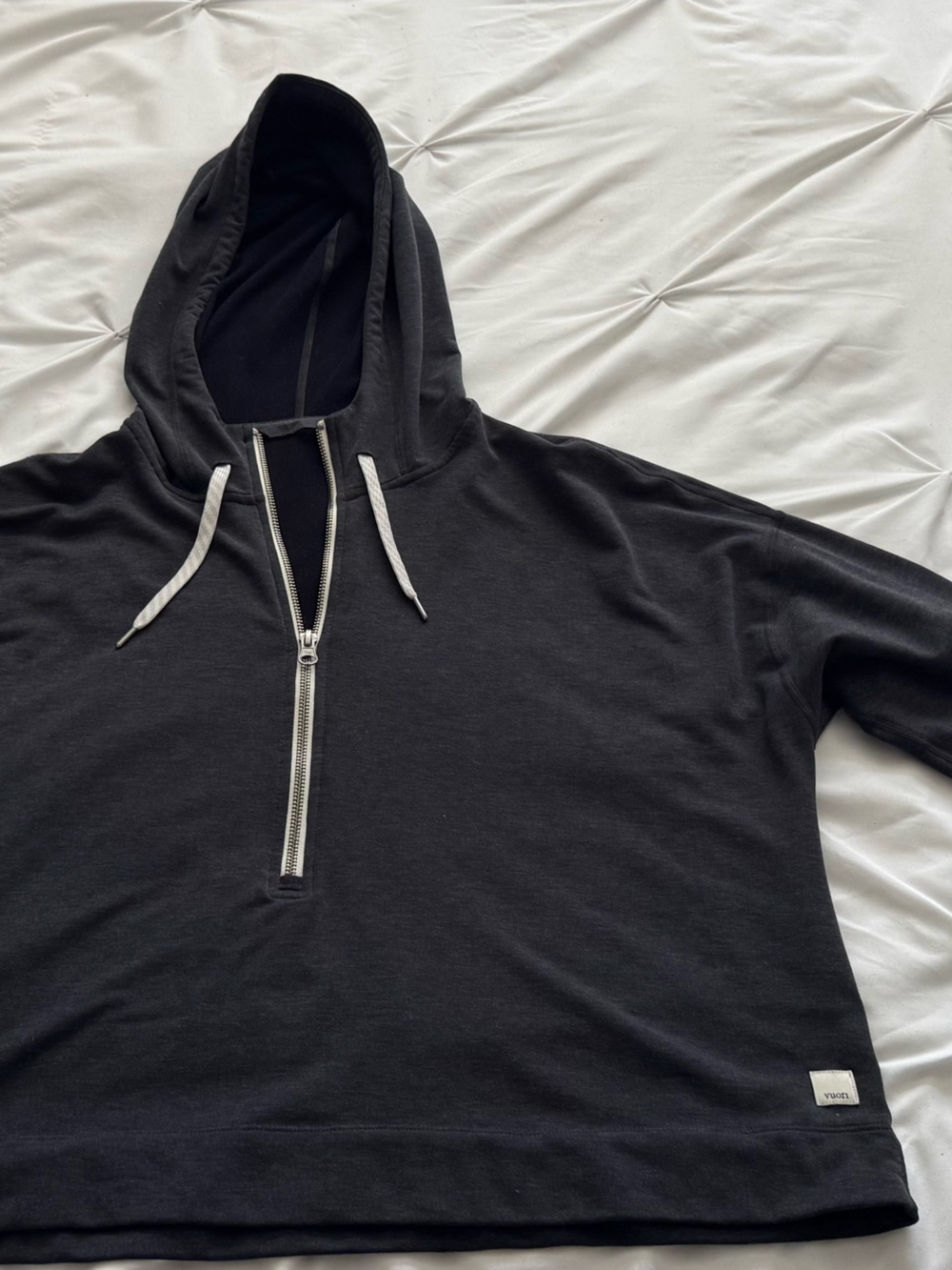 Vuori Dark Gray Cropped Half-Zip Hooded Sweater with Contrast Drawstrings
